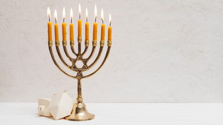 כתב יד עברי מאויר עתיק, בדומה להגדה של סרייבו